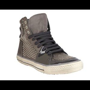 I am looking for these‼️‼️